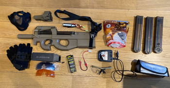 Imagen 3 de Vente réplique Airsoft pack FN P90 AEG + accessoires