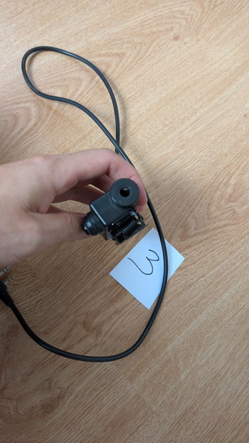 Image 2 for Earmor PTT Kenwood/Baofeng 2-pin