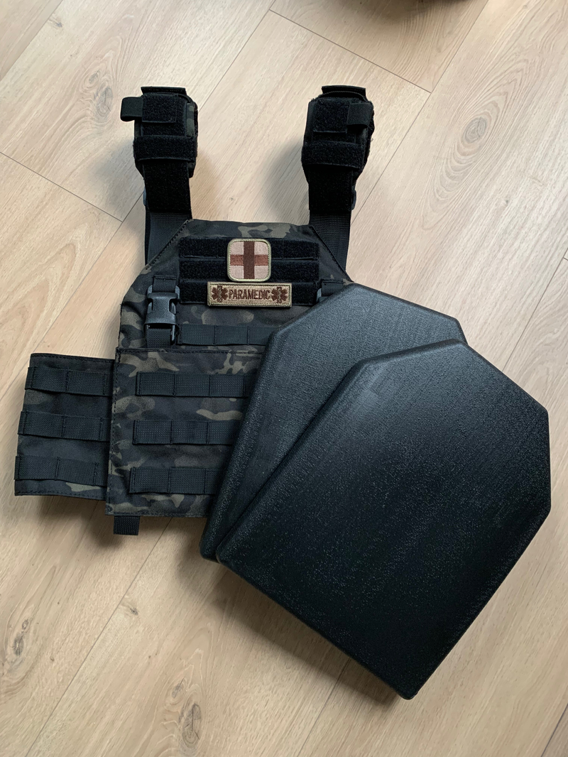 Image 1 for Black Camo Plate Carrier