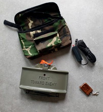 Bild für Claymore mijn met ontsteker op afstand 2 stuks te koop( splinternieuw)