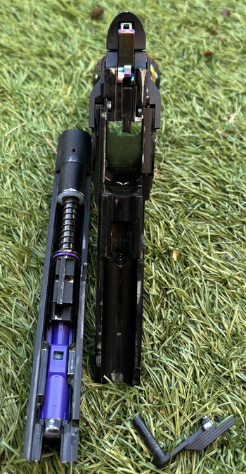 Bild 3 für Novritsch SSP-5 + HPA adapter + 2x mag + cowcow rainbow hamer + rainbow magwell + rainbow schroeven