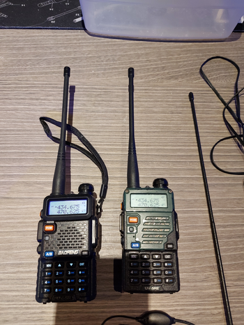 Afbeelding 3 van Baofeng uv-5r en uv-5re