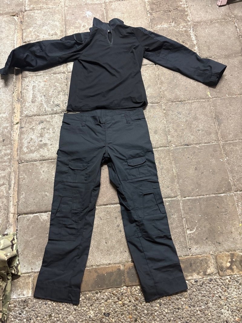 Imagen 1 de Combat shirt, broek en pet