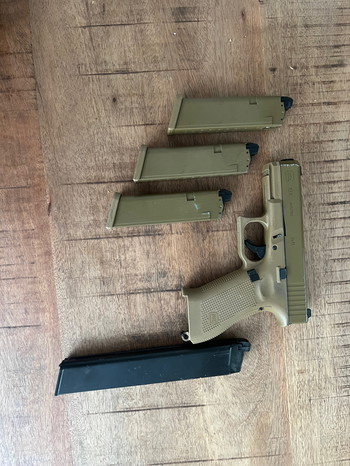 Image 2 for Hk 416 Glock 19X arp 9