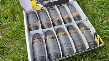 Bild 2 für Velum Tagin Smoke Grenade Set