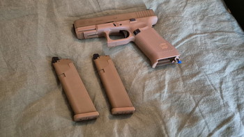 Imagen 2 de Umarex Glock 19X, 4 keer mee gespeeld