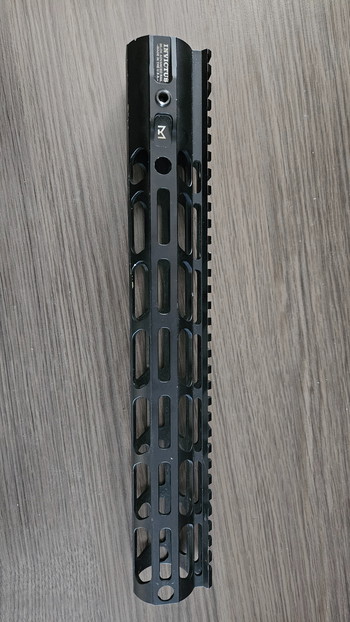 Afbeelding 2 van MTW Invictus Advanced Handguard 13