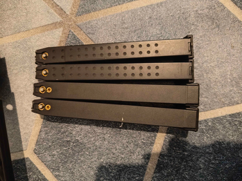 Afbeelding 2 van 4x extended green gas magazines for AAP