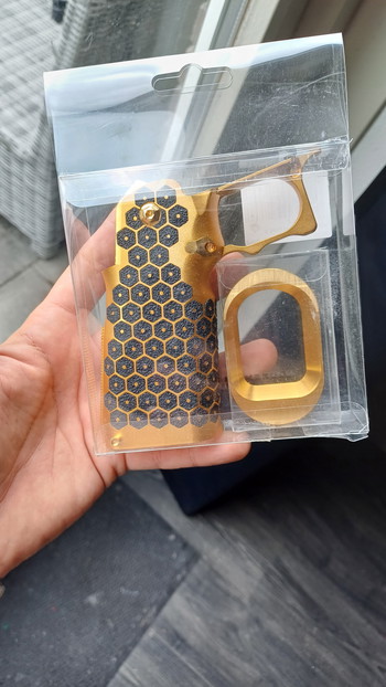 Image 2 for Gsb hex alu grip hicapa gold