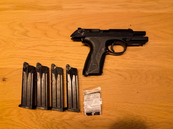 Afbeelding 2 van Tokyo Marui Beretta Px4 Storm | Inclusief 4 mags!