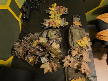 Bild 3 für Stalker ghillie/leaf suit compleet maat L