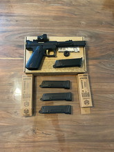 Image for Aap01 custom + 4mags green gas + reserve aap01
