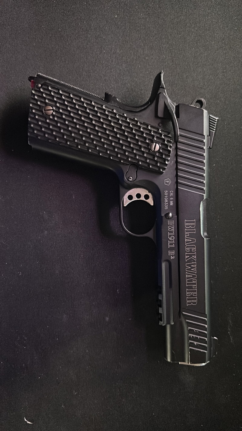 Image 1 pour Cybergun Blackwater 1911 + 2 Mags (lekvrij)