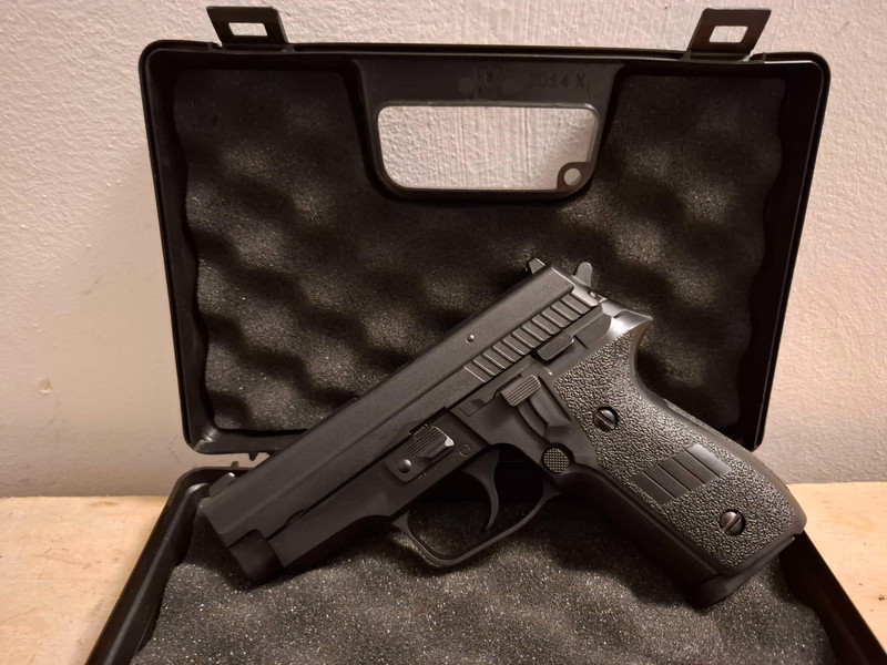 Imagen 1 de WE SIG P229 + Hardcase - GBB - GLOEDNIEUW