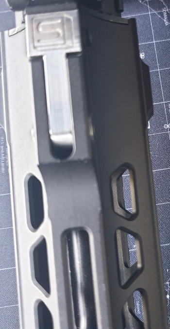 Afbeelding 2 van ARP 556 met G&P CQB SAI handguard.