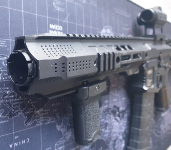 Afbeelding 3 van ARP 556 met G&P CQB SAI handguard.