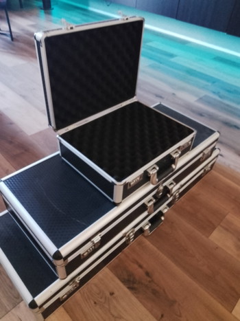 Image 2 for Mooie hardcase wapen koffers