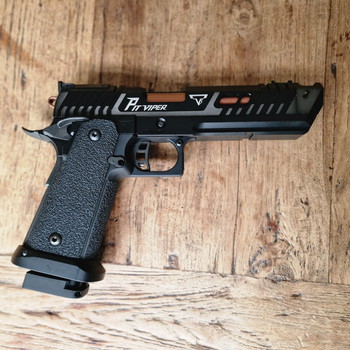 Afbeelding 3 van (GERESERVEERD) Gloednieuwe TTI Pit Viper Hi-capa! (John wick)