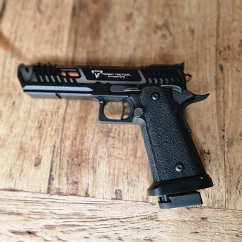 Afbeelding 4 van (GERESERVEERD) Gloednieuwe TTI Pit Viper Hi-capa! (John wick)