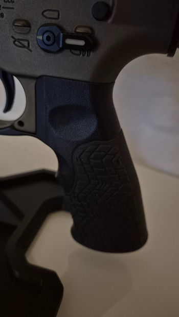 Bild 2 für NIEUWE - Daniel Defense grip Zwart