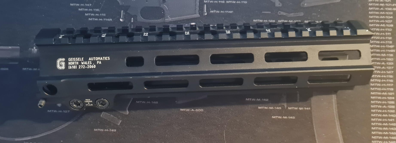 Afbeelding 1 van mk8 handguard repro