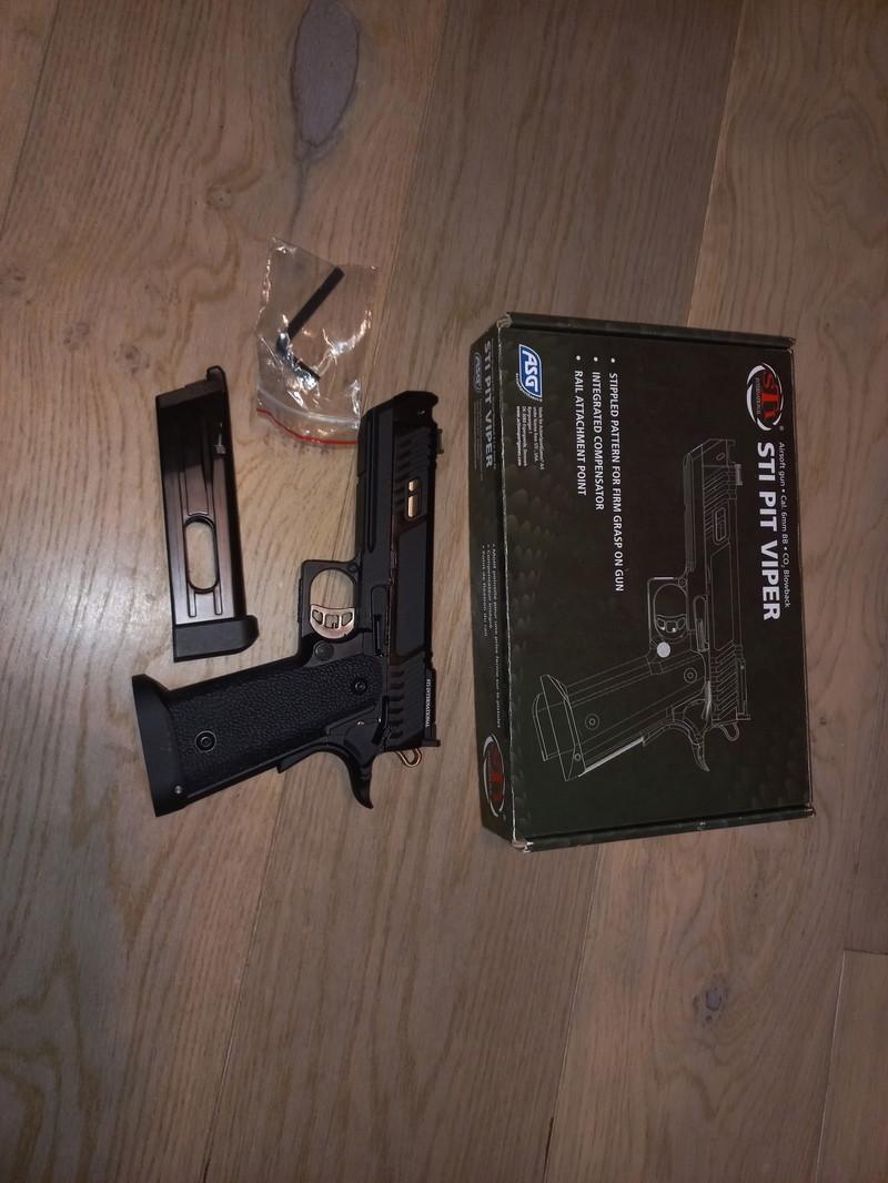Image 1 for STI Pit Viper CO₂ John Wick Edition, compleet en in nieuwstaat