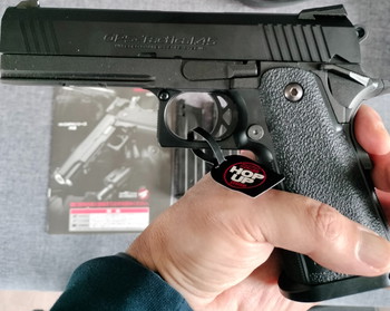 Image 2 pour TOKYO MARUI HI-CAPA 4.3 TACTICAL CUSTOM GBB PISTOOL + 3 magz