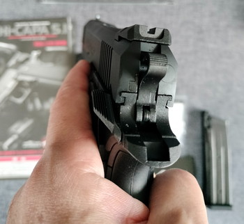 Image 4 pour TOKYO MARUI HI-CAPA 4.3 TACTICAL CUSTOM GBB PISTOOL + 3 magz