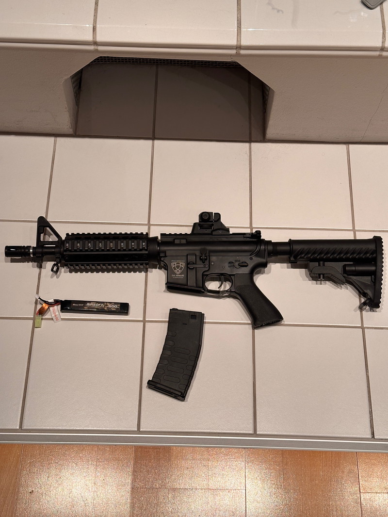 Imagen 1 de M4 S-AEG K&Z ASR-1 Vollmetall Sturm Gewehr inkl. 1 High-Cap Magazin