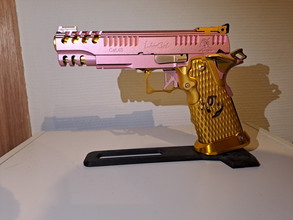 Afbeelding van Pink and gold custom hi capa