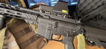 Afbeelding 2 van M4 met red dot 6 mags