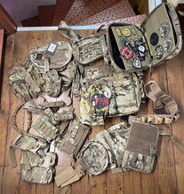 Image pour Warrior Assault systems - collectie nieuwe en vrijwel nieuwe  tassen en pouches, wapentas, mag souches etc...