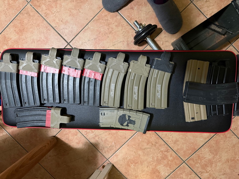 Bild 1 für King arms magazin TAN and Black