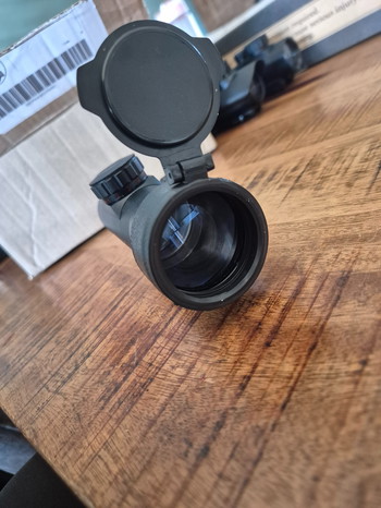 Afbeelding 3 van Red dot