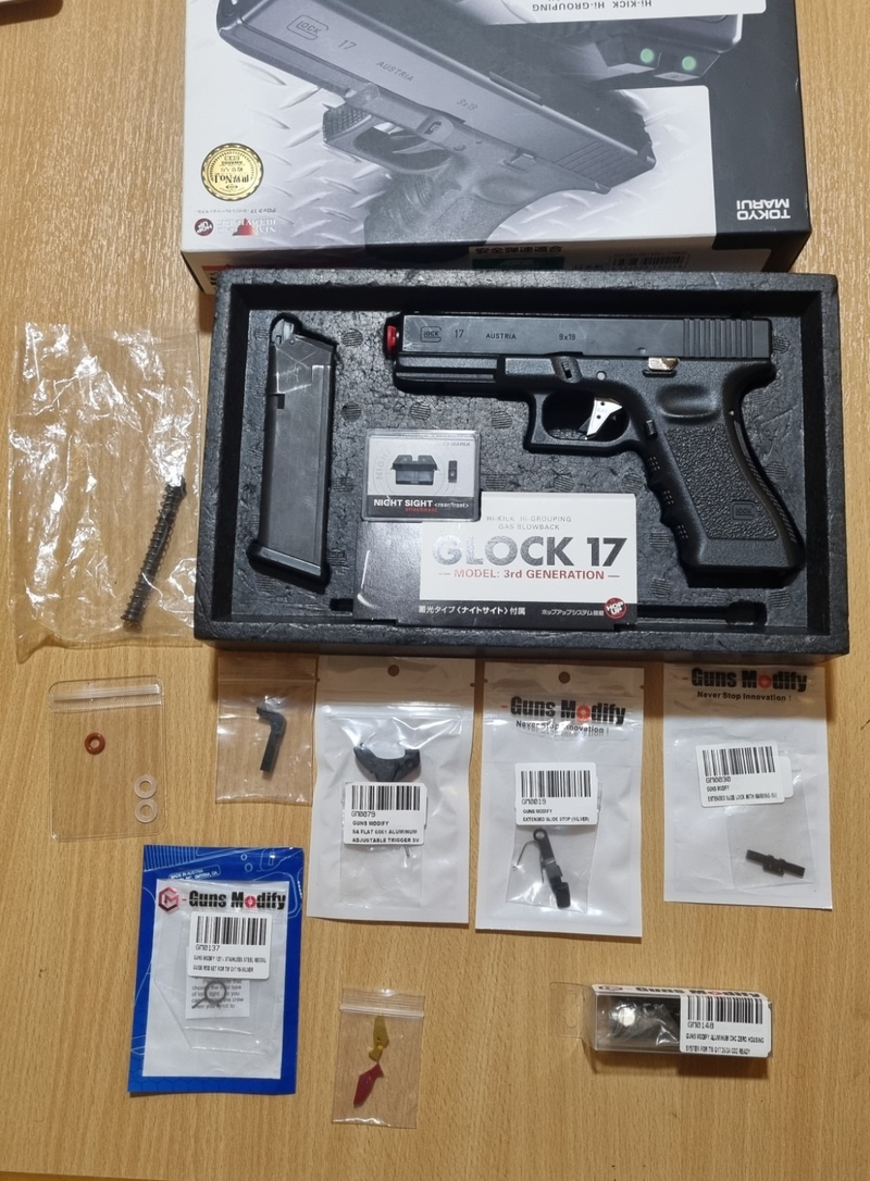 Afbeelding 1 van Tokyo Marui G17 3rd Gen GBB Upgraded - GunsModify - AIP - TM