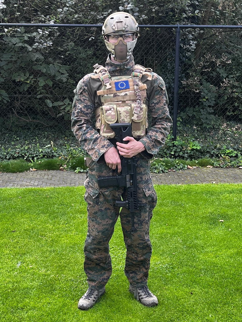 Afbeelding 1 van Volledige airsoft uitrusting