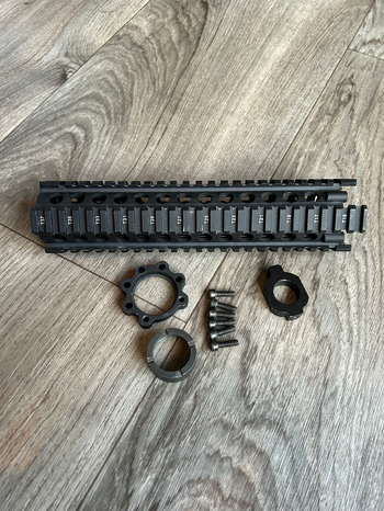 Afbeelding 2 van Big Dragon 9'' MK18 free float handguard met stabilizer ring