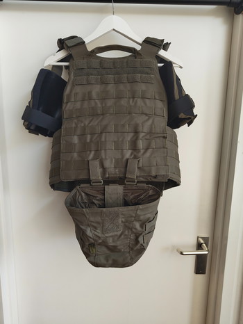 Bild 2 für Warrior Assault Systems quad release Ranger green plate carrier compleet met shoulder pads van DM gear