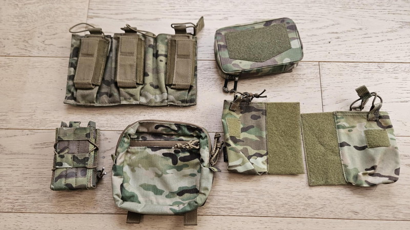 Afbeelding 1 van Diverse Multicam pouches