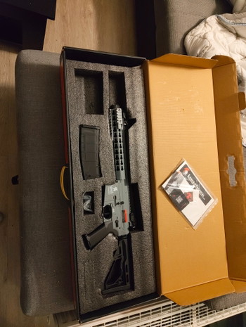 Imagen 3 de Großes Airsoft Set CZ 75 SP 01 Shadow  Airsoft Gewehr inkl  Zubehör