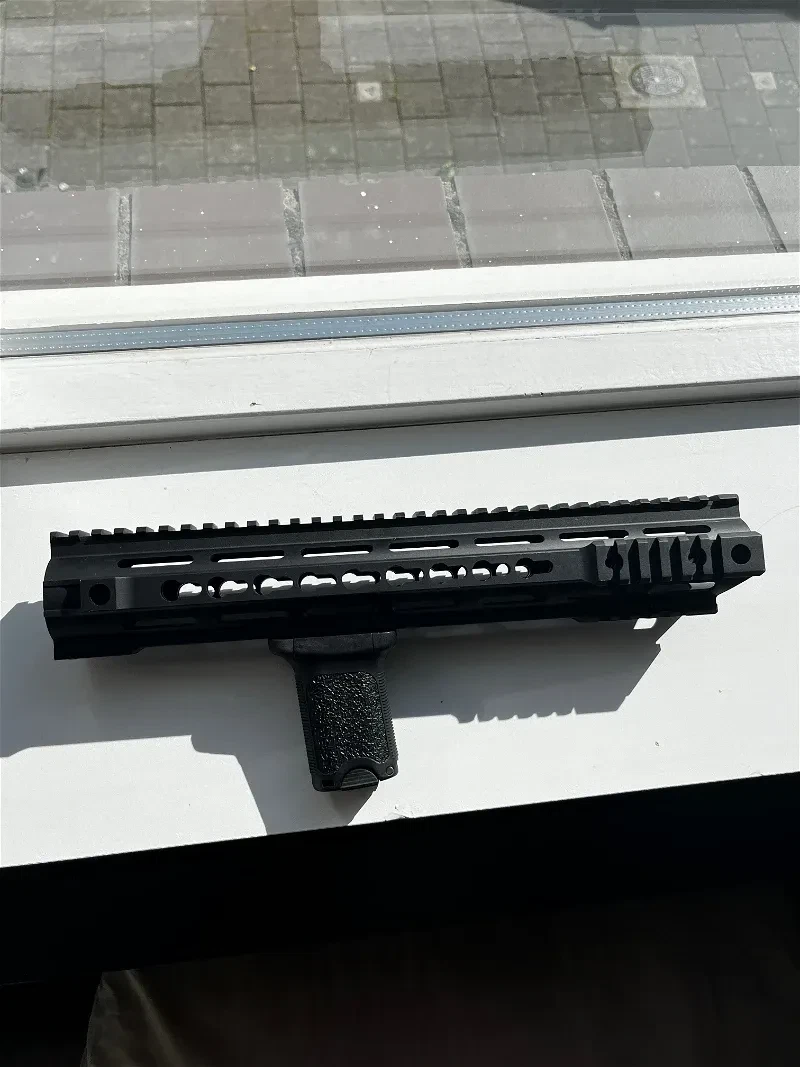 Image 1 for VFC SABER M4 HANDGUARD 13 INCH