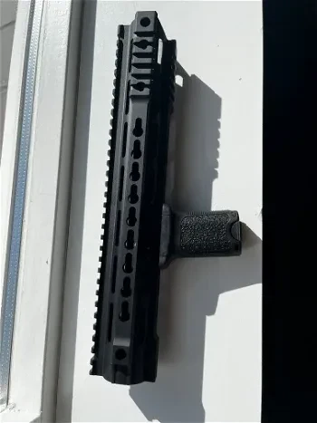 Image 2 for VFC SABER M4 HANDGUARD 13 INCH