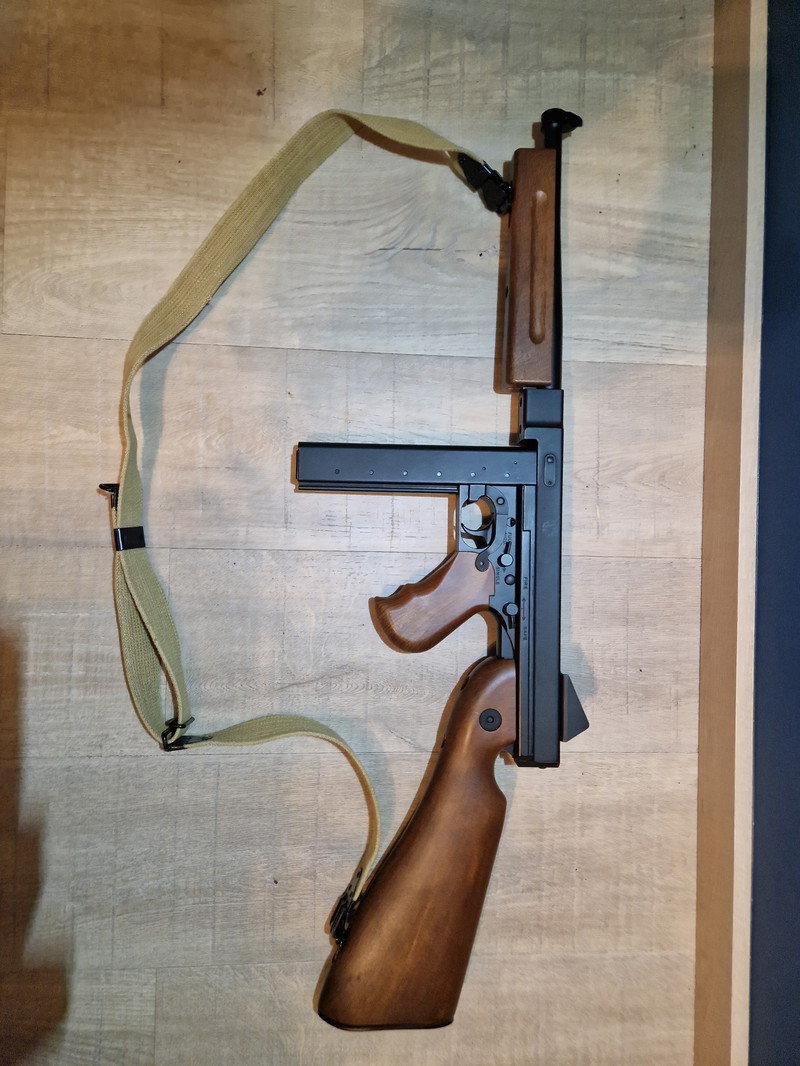 Afbeelding 1 van thompson full metal