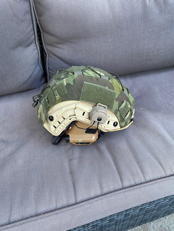 Bild 3 für Ballistische helm, type FAST met Code Red Headset