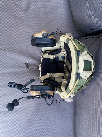 Imagen 5 de Ballistische helm, type FAST met Code Red Headset