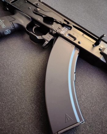 Bild 2 für New Tokyo Marui AKX + 3 mags