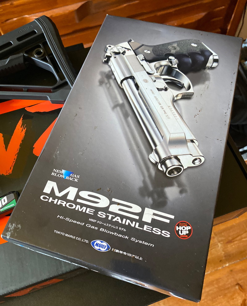 Afbeelding 1 van M92f Chrome Stainless