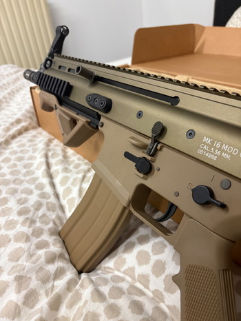 Afbeelding 3 van WE SCAR-L GBBR + holo sight & angled foregrip