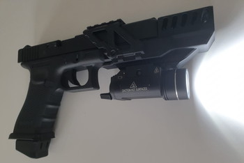 Afbeelding 2 van glock 34 deluxe editiom met silencer and light