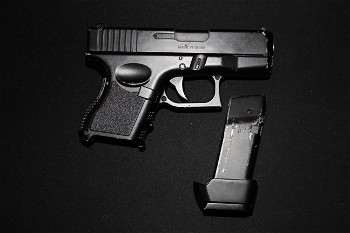 Image 2 for Spring pistol Glock 26c met 10 rounds mag